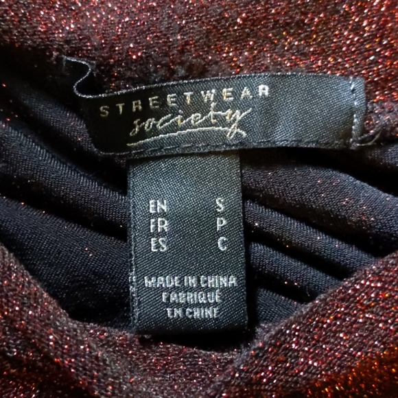 Sparkly red crop top - Picture 3 of 3